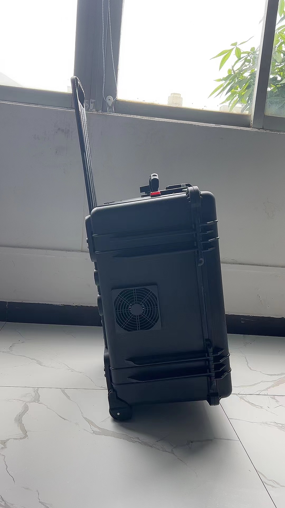 沙河手拉箱型移动通信干扰器